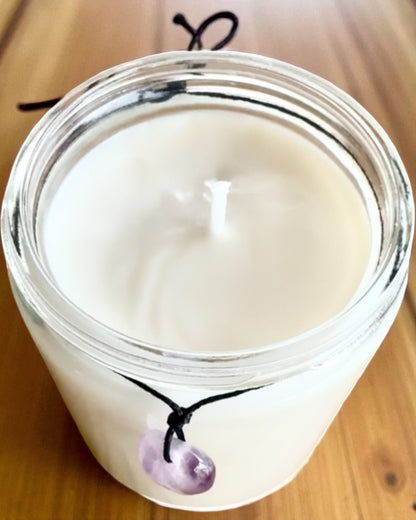 Candela di soia intenzionale Ametista – calma, armonia e purificazione, 250 ml, possibilità di personalizzazione per regalo