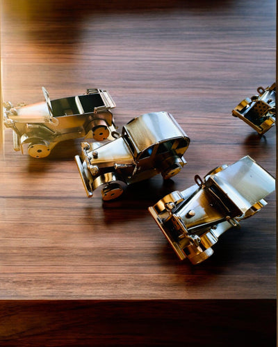 Auto classica retrò, automobile, in ferro - Collezione "Vintage Drive", modello di auto, personalizzazione con incisione per regalo