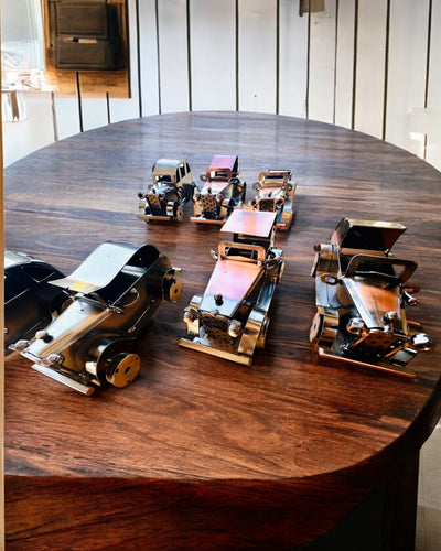 Auto classica retrò, automobile, in ferro - Collezione "Vintage Drive", modello di auto, personalizzazione con incisione per regalo