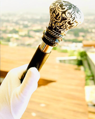 Bastone da passeggio "Bastone della Maestà" in legno, realizzato a mano, possibilità di incisione, 2 varianti disponibili