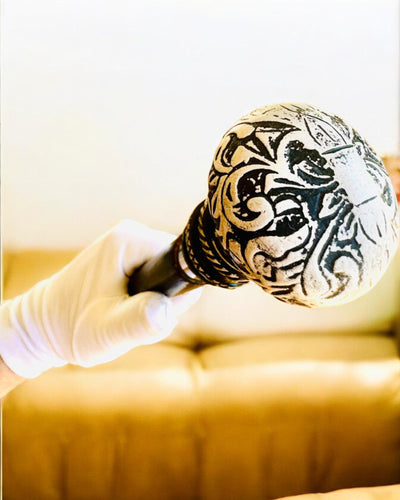 Bastone da passeggio "Bastone della Maestà" in legno, realizzato a mano, possibilità di incisione, 2 varianti disponibili