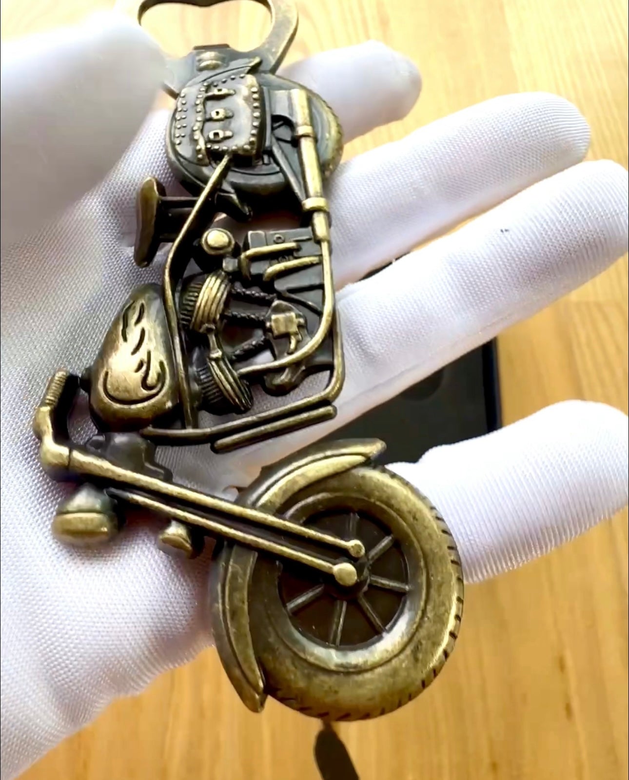 Apribottiglie a forma di motocicletta - personalizzazione con incisione per regalo