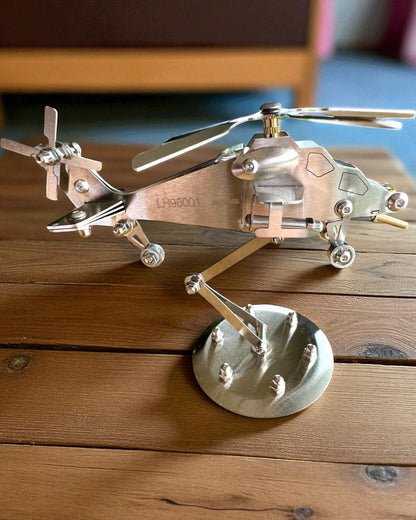 Modello in Metallo di Elicottero "SkyRider" – Supporto da Scrivania Regolabile con Personalizzazione Incisione per Regalo