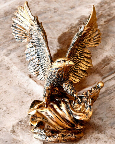 "Władca Wiatrów" - Scultura Retrò di Aquila in Stile Vintage con Opzione di Incisione