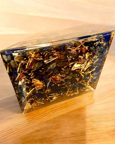 Piramide Energetica orgonite "Piramide Cosmica" Essenza Galattica, per regalo