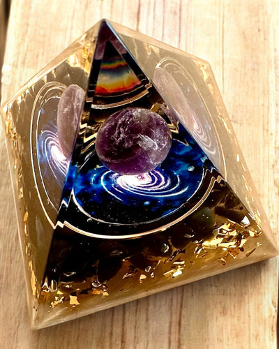 Piramide Energetica orgonite "Piramide Cosmica" Essenza Galattica, per regalo