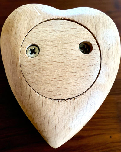 Cuore di legno, scatola da 9 cm per Sentimento Segreto, possibilità di personalizzazione con incisione per regalo