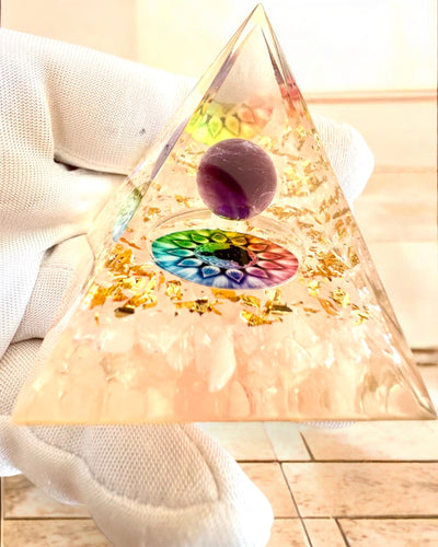 Piramide Energetica orgonite Piramide dell'Energia "Armonia della Luce" - Cristallina, per regalo