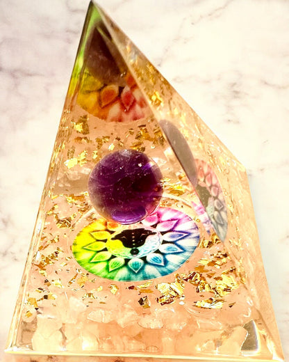 Piramide Energetica orgonite Piramide dell'Energia "Armonia della Luce" - Cristallina, per regalo