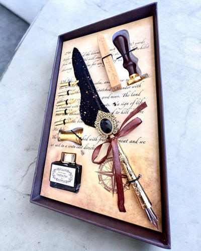 Set Calligrafico "Eleganza in Pratica" con Opzione di Incisione, per regalo. 2 varianti di colore a scelta
