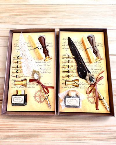 Set Calligrafico "Eleganza in Pratica" con Opzione di Incisione, per regalo. 2 varianti di colore a scelta