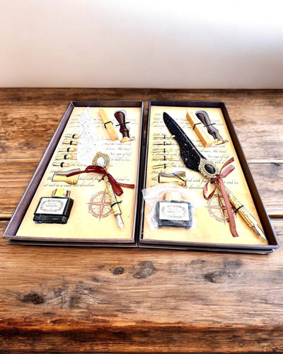 Set Calligrafico "Eleganza in Pratica" con Opzione di Incisione, per regalo. 2 varianti di colore a scelta