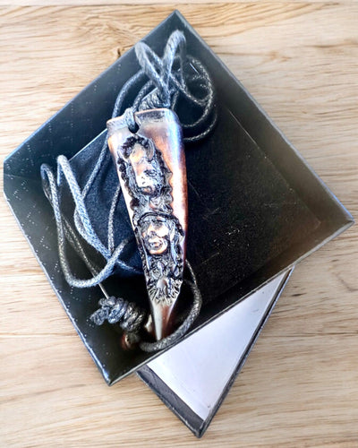 Collana Dente di Lupo, amuleto in Resina - Mistica Forza della Natura, possibilità di personalizzazione con incisione per regalo