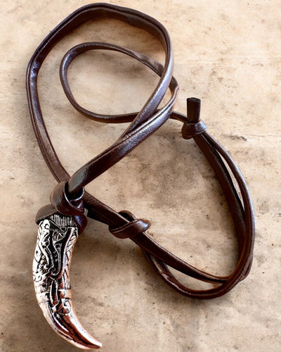 Zanna di Lupo in acciaio inossidabile – Amuleto del Coraggio, collana con possibilità di personalizzazione con incisione per regalo