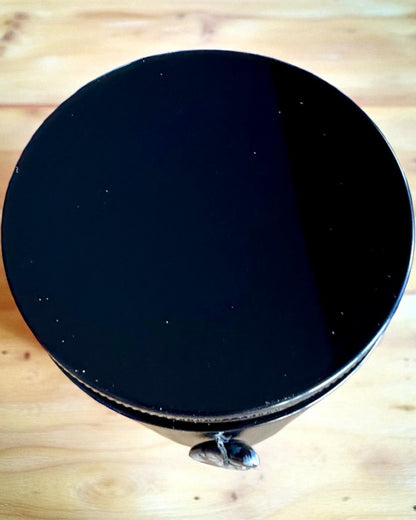 Candela di soia intenzionale 250 ml con pietra naturale – scegli la tua energia: Citrino o Granato, personalizzazione con incisione per regalo