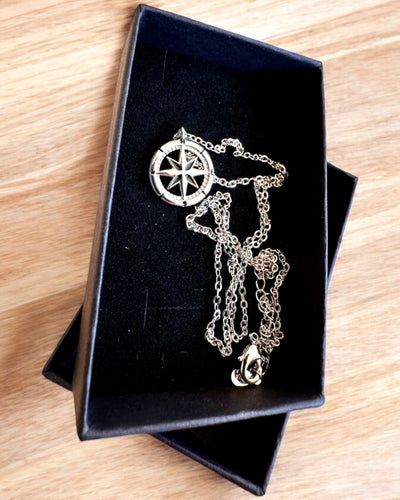 Collana in Argento con Piccolo Simbolo - Bussola del "Viaggiatore", possibilità di personalizzazione con incisione per regalo