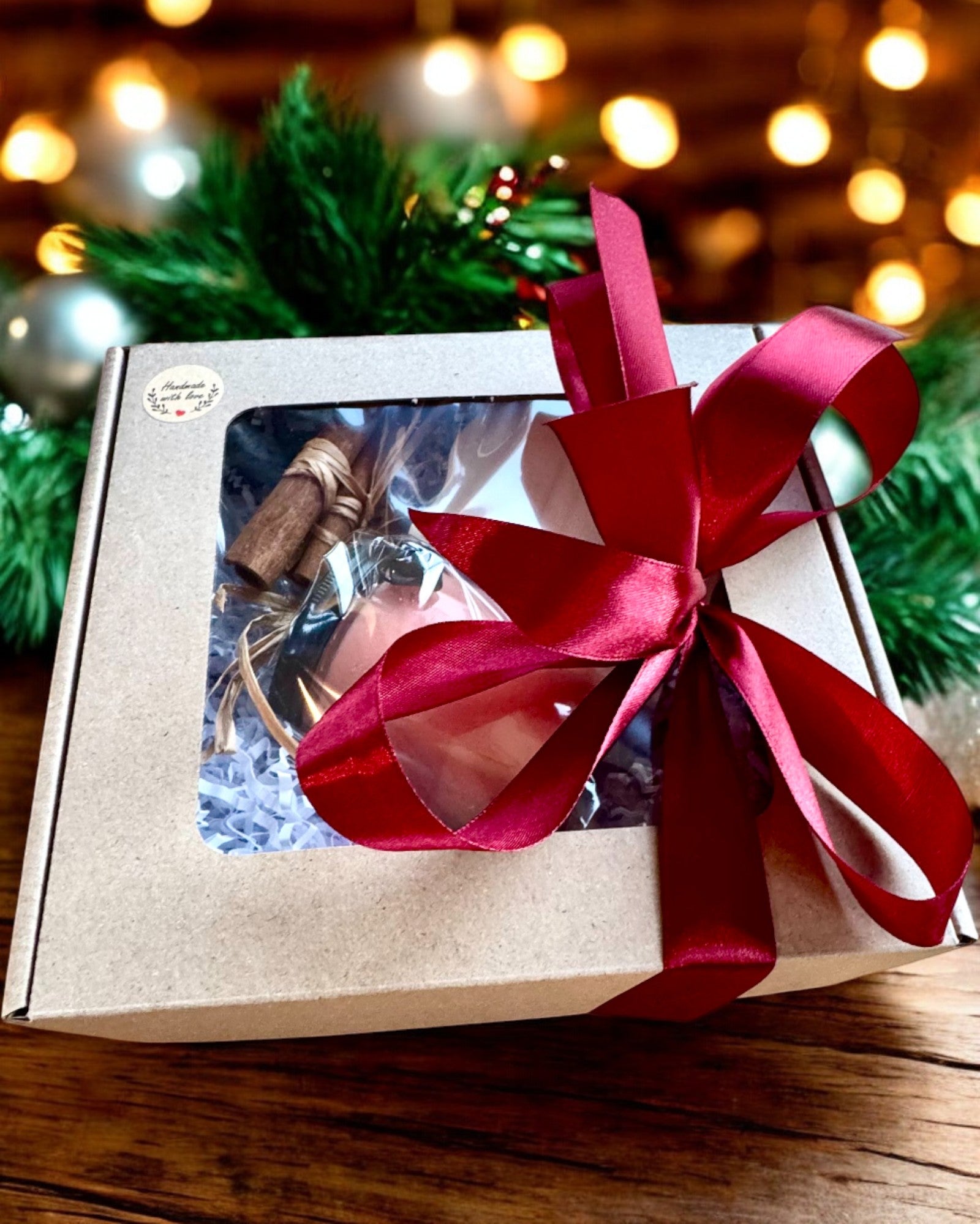 Candela di soia intenzionale 250 ml con pietra naturale – scegli la tua energia: Citrino o Granato, personalizzazione con incisione per regalo