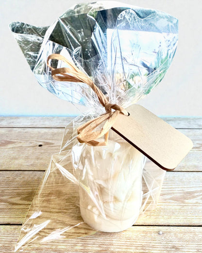 Candela di soia Volpe Invernale, altezza 7,5 cm, candela di soia colata a mano con una dolce volpe addormentata, personalizzabile con incisione sulla targhetta