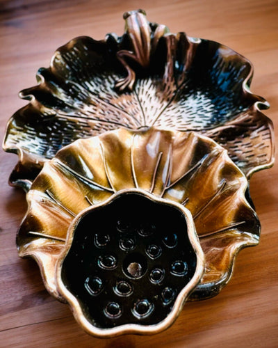 Elegante Porta Incenso in Metallo a Forma di Foglia di Loto - 4 varianti disponibili, possibilità di personalizzazione con incisione per regalo