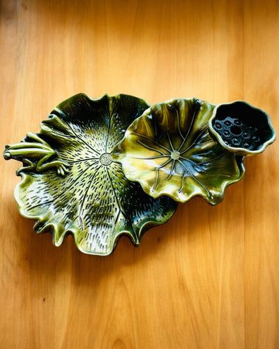 Elegante Porta Incenso in Metallo a Forma di Foglia di Loto - 4 varianti disponibili, possibilità di personalizzazione con incisione per regalo