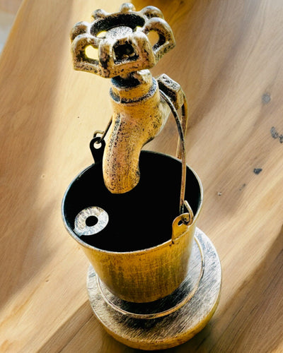 "Rustic Charm" Stile Posacenere in Metallo, altezza 19-23 cm, 8 varianti disponibili, incisione su richiesta