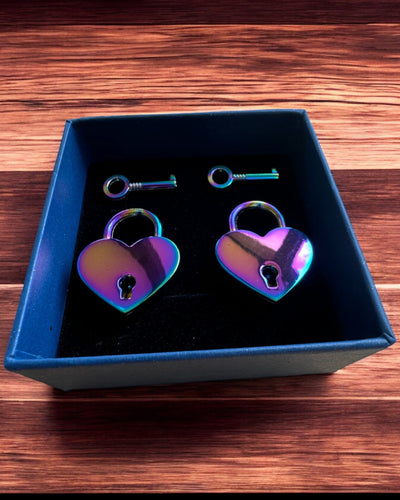 Mini Lucchetti d'Amore a Forma di Cuore DeLuxe, Set di 2 lucchetti con chiavi, 6 varianti tra cui scegliere, possibilità di personalizzazione con incisione per regalo