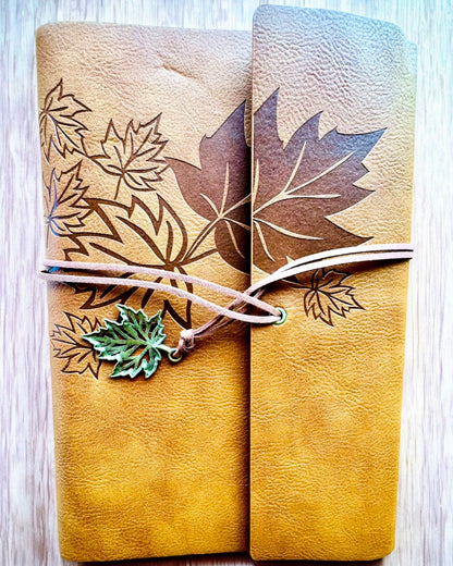 Taccuino "Foglie d'Autunno" Formato A5, possibilità di personalizzazione con incisione per regalo