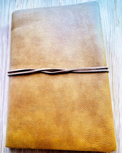 Taccuino "Foglie d'Autunno" Formato A5, possibilità di personalizzazione con incisione per regalo