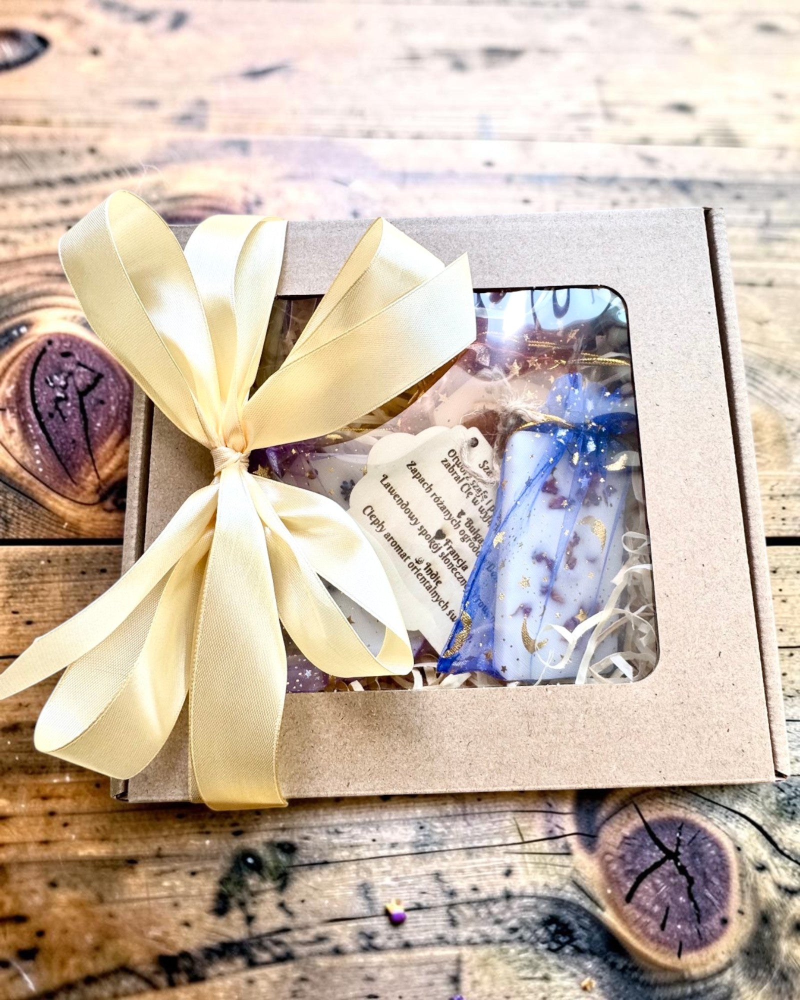Armadio Pieno di Viaggi – Set Regalo di Targhette di Soia
