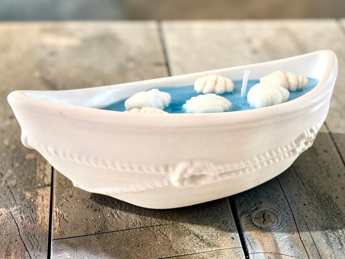 Candela di soia fatta a mano in una barchetta di gesso “Laguna Blu”, senza profumazione, 200 ml