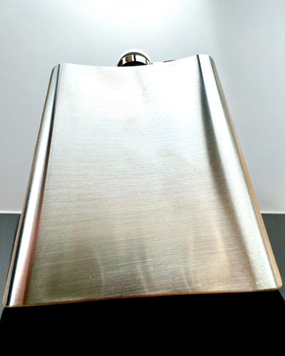 Bizon Flask – Elegante Fiaschetta con Motivo di Bisonte - possibilità di personalizzazione con incisione per regalo