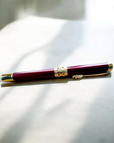 "Penna Elegante del Drago, 3 varianti di colore, possibilità di personalizzazione con incisione per regalo"