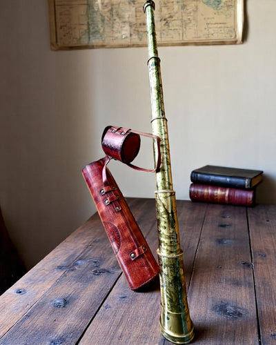 Cannocchiale Reale "Voyager 1818" – Esclusivo, in ottone, 83 cm, fatto a mano, con custodia in vera pelle – Edizione da collezione, personalizzabile con incisione per regalo