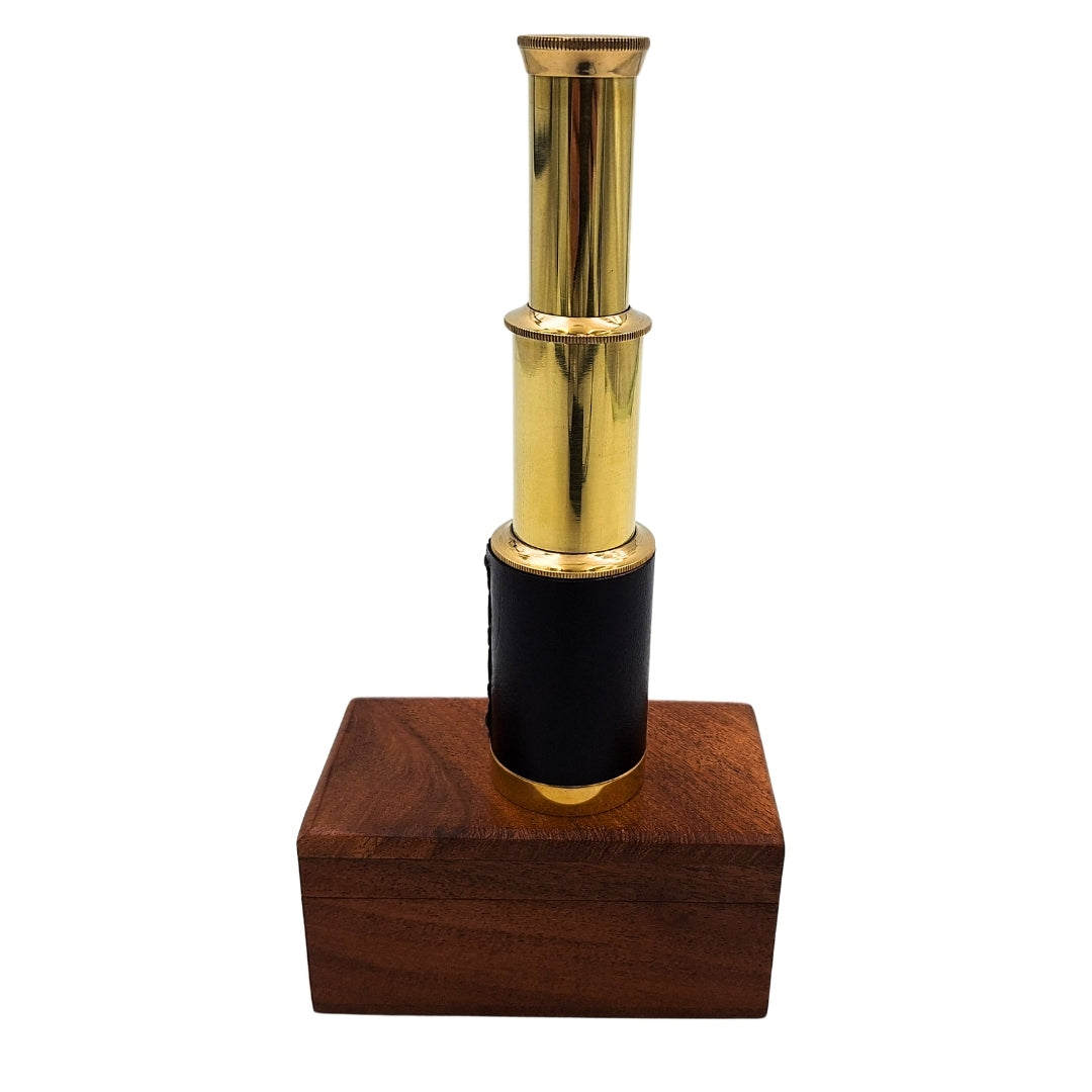 Cannocchiale in ottone retrò con incisione in scatola di legno
