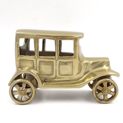 Modello di automobile rétro in metallo – N796