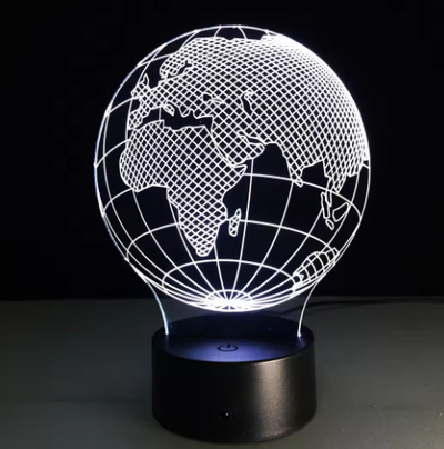 Lampada LED Globo con 7 colori di luce, possibilità di personalizzazione tramite incisione, regalo ideale per viaggiatori, altezza 17 cm, cavo USB