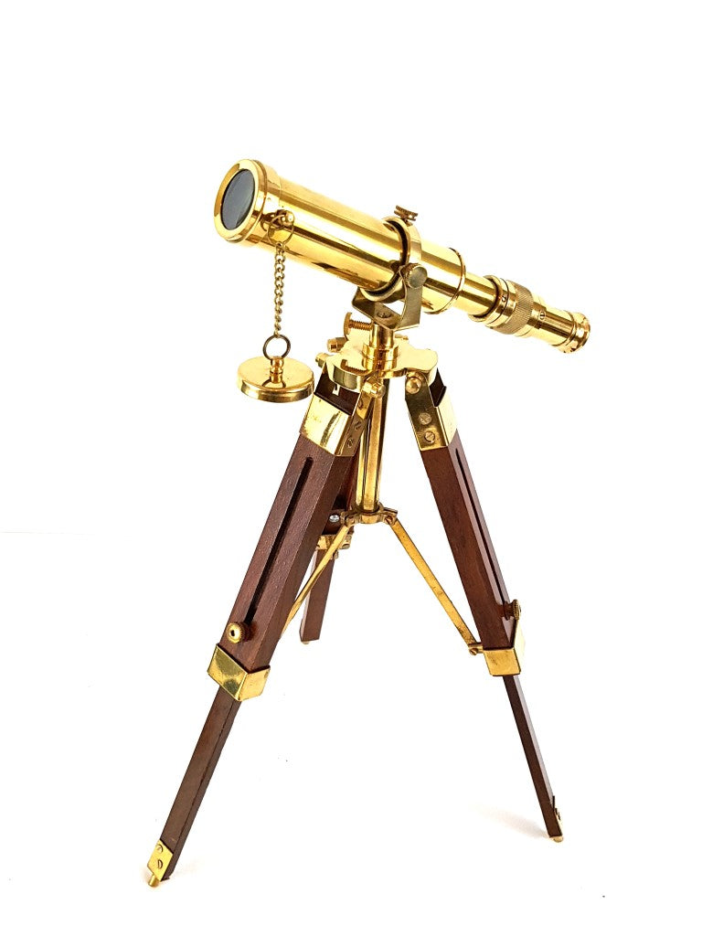 Cannocchiale in ottone su treppiede T05