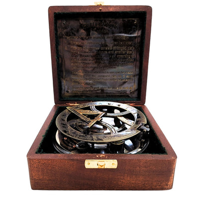 Bussola in ottone con orologio solare in scatola di legno con possibilità di incisione