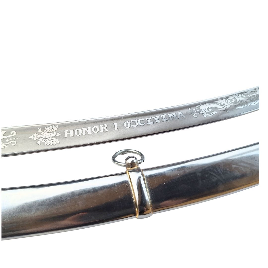 Replica della sciabola di cavalleria «Radziwiłłówka» del 1917 con la scritta «Onore e Patria» – incisione personalizzata, regalo elegante, acciaio non temprato, lunghezza 91 cm