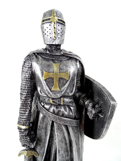 Statuetta di un cavaliere crociato da 30 cm con incisione