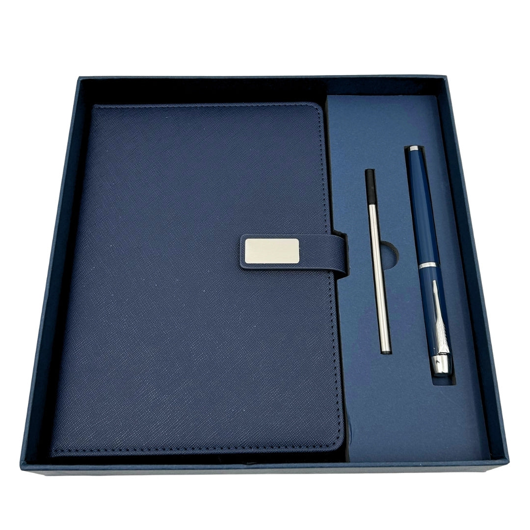 Elegante Taccuino in Pelle Blu Scuro A5 con Penna e Incisione Personalizzata in Scatola Regalo