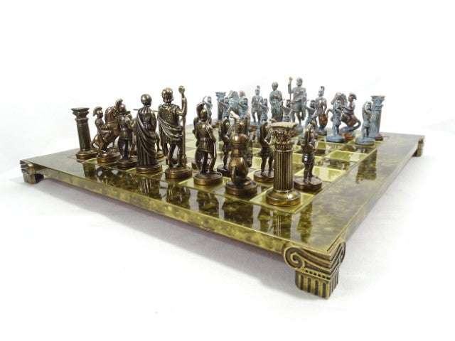 Scacchi in ottone Arcieri 44x44 cm con possibilità di personalizzazione tramite incisione - Regalo di lusso per appassionati di mitologia e strategia, pezzi fatti a mano di alta qualità