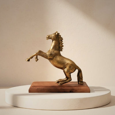 Statua di Cavallo in Alluminio su Base in Legno con Possibilità di Personalizzazione Incisa - Regalo Elegante in Colore Oro e Marrone, Altezza 27,5 cm
