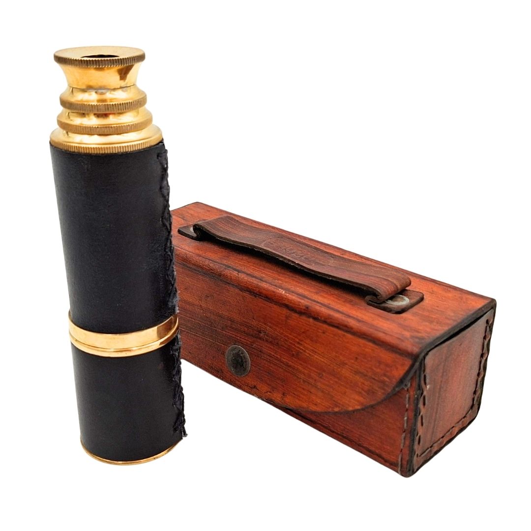Cannocchiale da capitano rétro in ottone, in custodia di pelle, con possibilità di personalizzazione tramite incisione