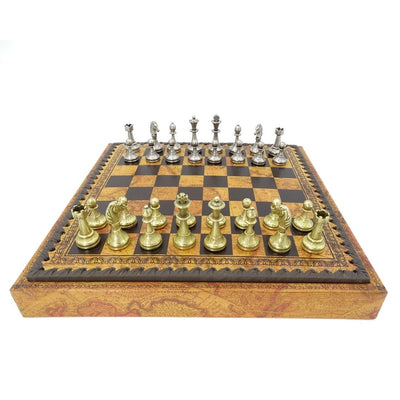 Scacchi esclusivi in metallo Italfama 28x28 cm con possibilità di incisione personalizzata, scacchiera marrone-nera, pezzi dorati e argentati