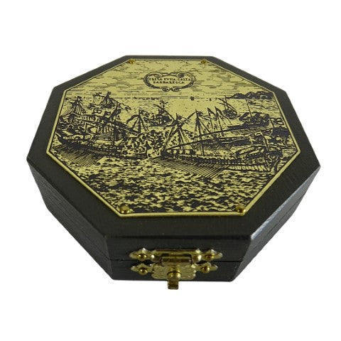 Orologio solare ottagonale e bussola H06 con possibilità di personalizzazione tramite incisione – elegante regalo per appassionati di navigazione, realizzato in legno e ottone, con ricca ornamentazione, dimensioni 7,3 x 2 cm
