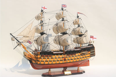Modello assemblato del veliero HMS Victory da 80 cm con possibilità di personalizzazione tramite incisione - Decorazione esclusiva da regalare, realizzata a mano in legno esotico, alta qualità e cura dei dettagli