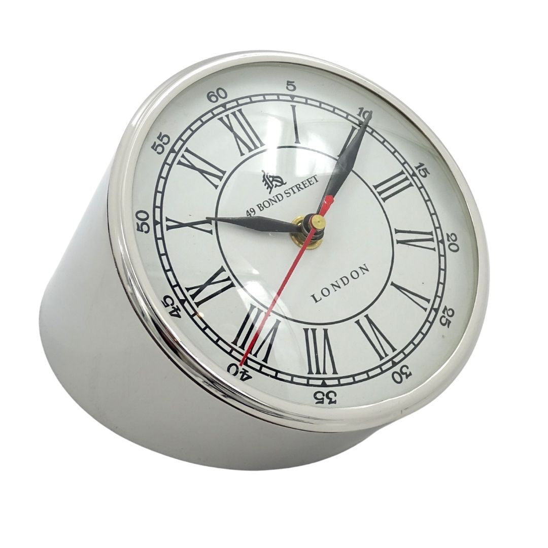 Orologio da Scrivania in Metallo CLK-0212 con Incisione - Regalo Personalizzato in Colore Argento, Bianco o Nero, Altezza 19 cm, Stile Moderno con Numeri Romani e Arabi