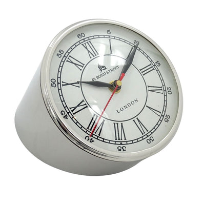 Orologio da Scrivania in Metallo CLK-0212 con Incisione - Regalo Personalizzato in Colore Argento, Bianco o Nero, Altezza 19 cm, Stile Moderno con Numeri Romani e Arabi