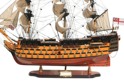 Modello assemblato del veliero HMS Victory da 80 cm con possibilità di personalizzazione tramite incisione - Decorazione esclusiva da regalare, realizzata a mano in legno esotico, alta qualità e cura dei dettagli